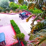 Sea View Garden Апартаменты *