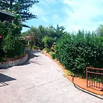 Apartment Sea View Garden