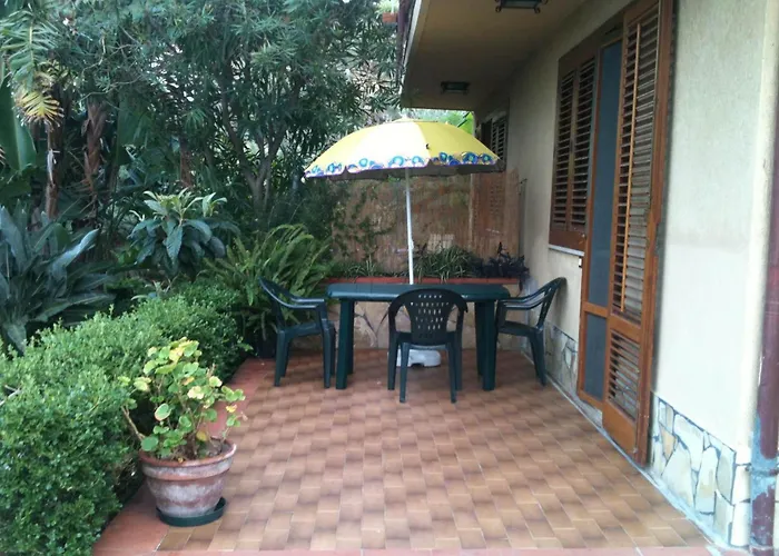 Sea View Garden * Чефалу