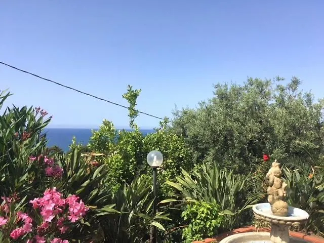 Sea View Garden * Чефалу